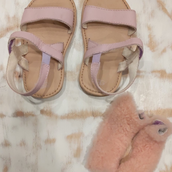 Ugg sandals - Picture 3 of 4